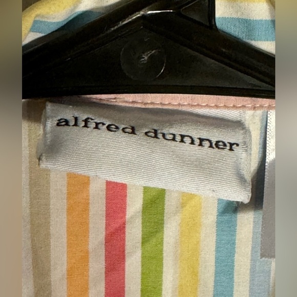 Vintage Alfred Dunner rainbow stripped short sleeve button down dragonfly stitch - Picture 7 of 8